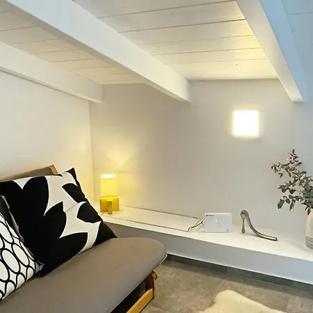 Apartment Unique Flat Under The Acropolis Athens