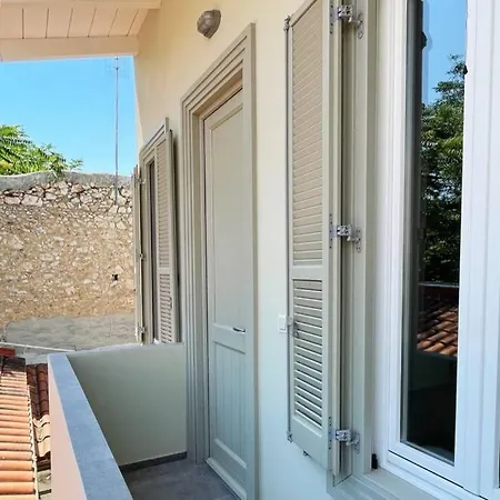 Unique Flat Under The Acropolis *